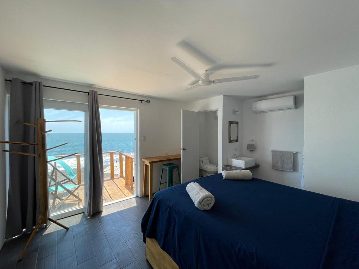 Black Sand Beachhouse 몬테리코 외부 사진